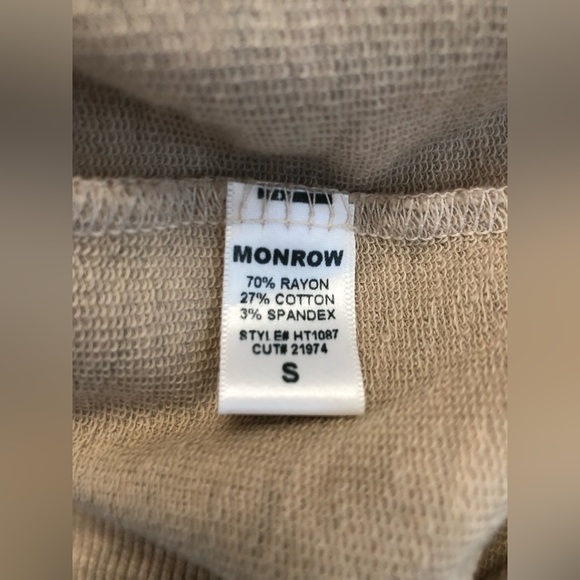 Monrow | Ruffle Top - Picture 4 of 8